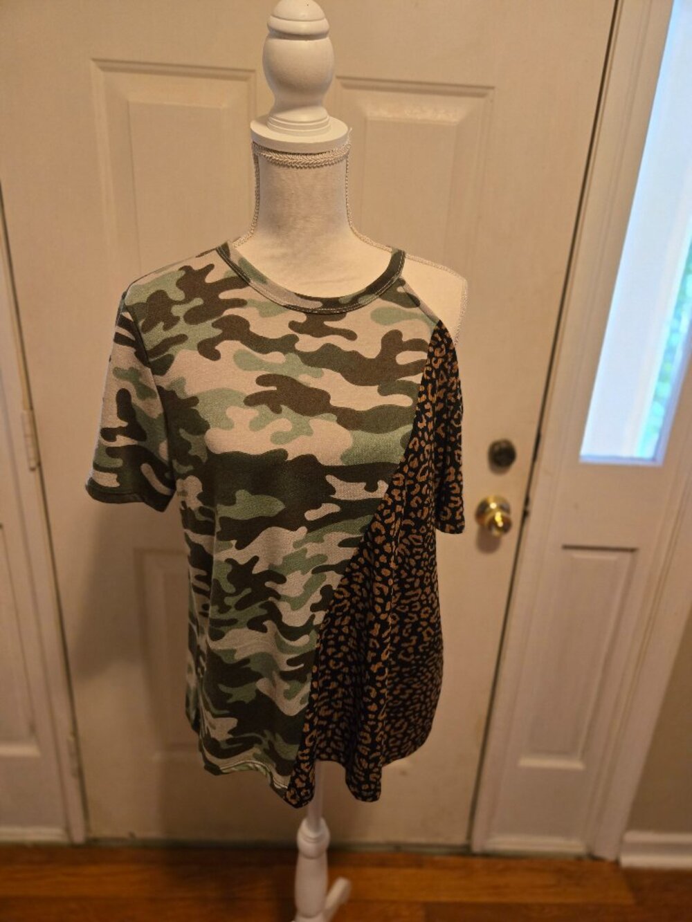 Blue Buttercup M camo & leopard, open shoulder top